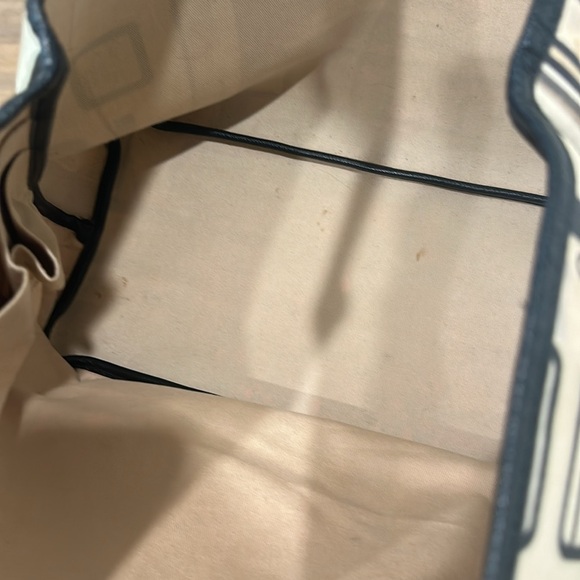 Chanel Printed Leather Tote - Picture 7 of 11